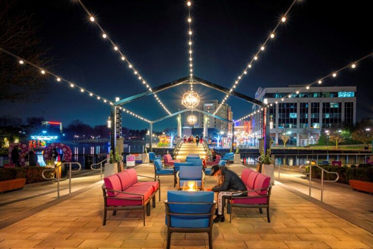 Brockett FireLounge 7 768x512