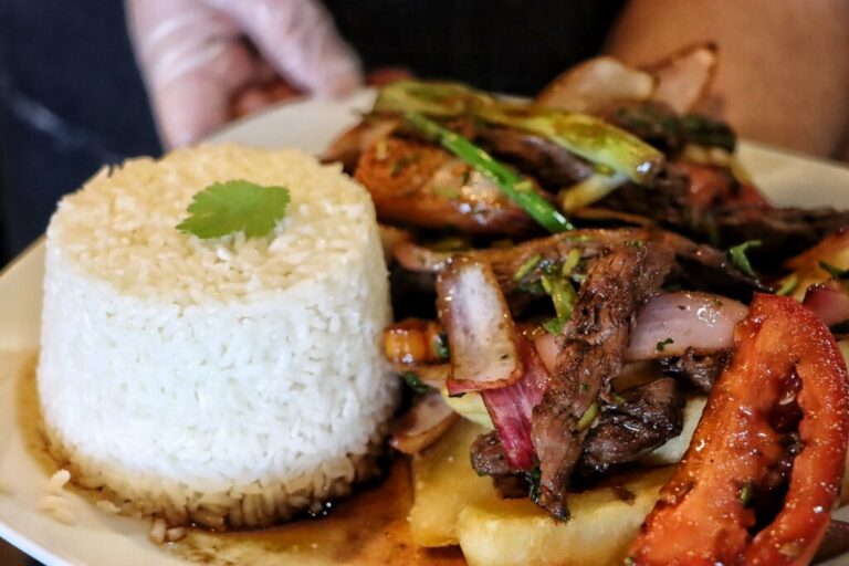 Foto Germantown Lomo Saltado 1024x683 1 1 768x512