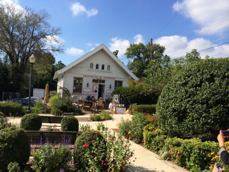 Kensington Antique Row 768x576