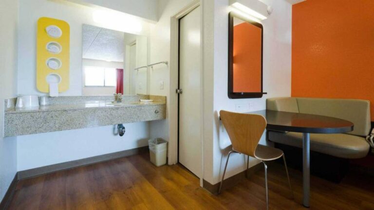 m6 1489 single13 768x432