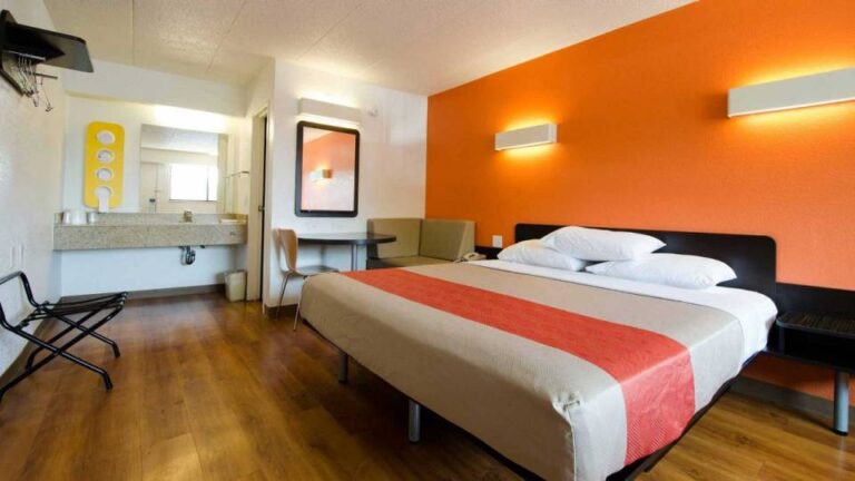 m6 1489 single3 768x432