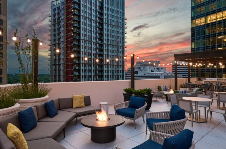 picture rooftop 1 768x507