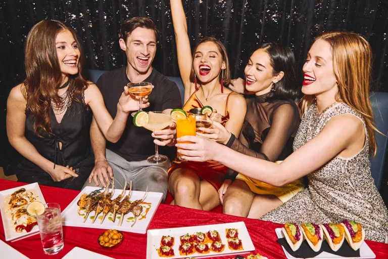 1 lucky strike general hero friends lifestyle 768x512